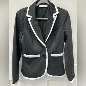NWT! Black & white tailored blazer